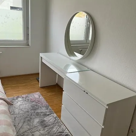 Mobilierte 5 Zimmer Zur Vermieten * 美因河畔法兰克福